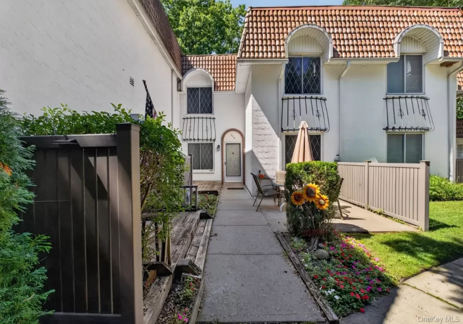 278 Brettonwoods Drive, Brookhaven, NY, 3 Bedrooms Bedrooms, 8 Rooms Rooms,1 BathroomBathrooms,Residential,For Rent,Brettonwoods,0,1042199 278 Brettonwoods Drive, Brookhaven, NY, 3 Bedrooms Bedrooms, 8 Rooms Rooms,1 BathroomBathrooms,Residential,For Rent,Brettonwoods,0,1042199