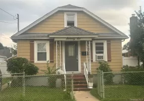 76 Robinwood Avenue, Hempstead, NY, 3 Bedrooms Bedrooms, 6 Rooms Rooms,2 BathroomsBathrooms,Residential Lease,For Rent,Robinwood,0,1043051 76 Robinwood Avenue, Hempstead, NY, 3 Bedrooms Bedrooms, 6 Rooms Rooms,2 BathroomsBathrooms,Residential Lease,For Rent,Robinwood,0,1043051