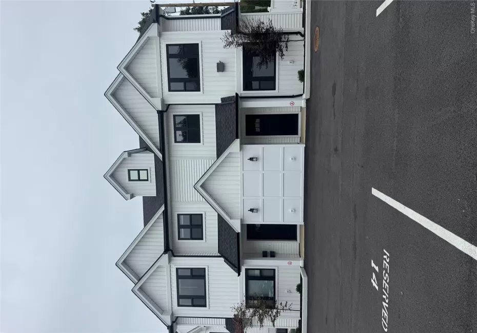 Welcome to Parsons Corners at Lynbrook Condominium Welcome to Parsons Corners at Lynbrook Condominium