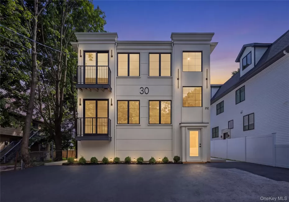 30 Castle Avenue, Ramapo, NY, 6 Bedrooms Bedrooms, 10 Rooms Rooms,3 BathroomsBathrooms,Residential,For Rent,Castle,0,1042285 30 Castle Avenue, Ramapo, NY, 6 Bedrooms Bedrooms, 10 Rooms Rooms,3 BathroomsBathrooms,Residential,For Rent,Castle,0,1042285