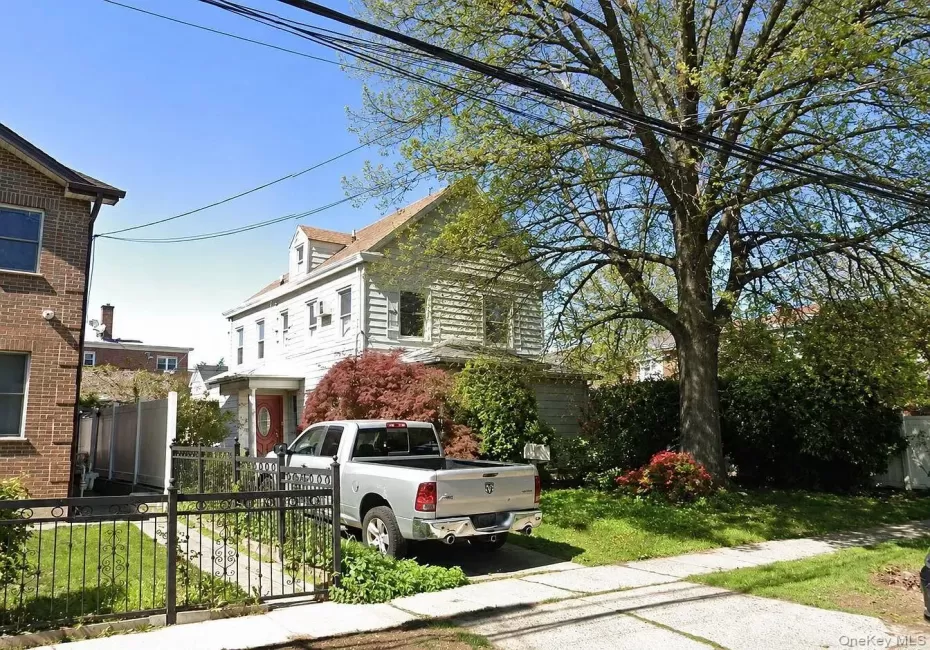 147-33 Hawthorne Avenue, New York, NY, 4 Bedrooms Bedrooms, 9 Rooms Rooms,3 BathroomsBathrooms,Residential,For Rent,Hawthorne,0,1042959 147-33 Hawthorne Avenue, New York, NY, 4 Bedrooms Bedrooms, 9 Rooms Rooms,3 BathroomsBathrooms,Residential,For Rent,Hawthorne,0,1042959