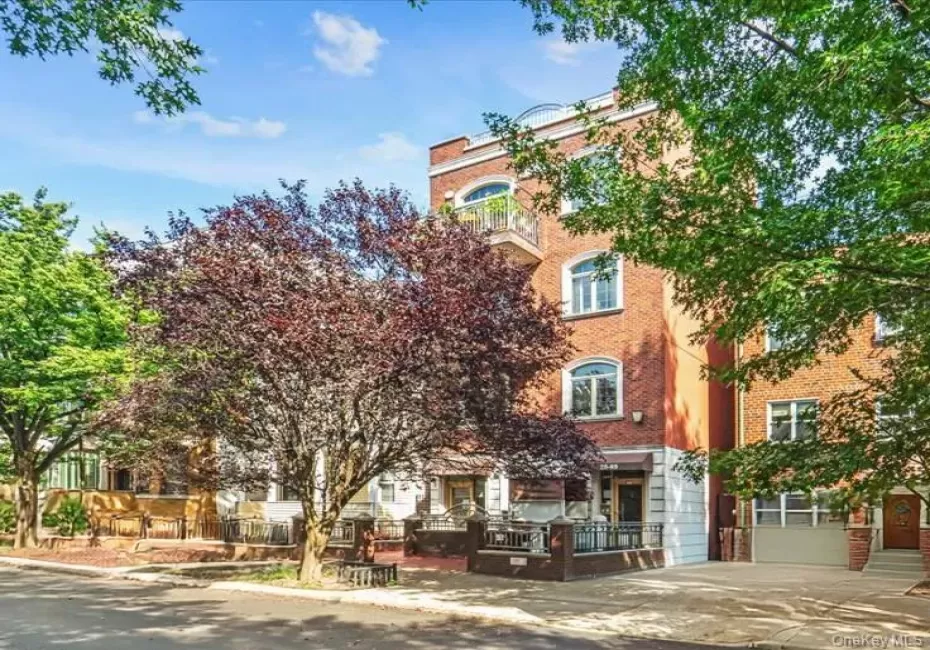 2569 38th Street, New York, NY, 1 Bedroom Bedrooms, 4 Rooms Rooms,1 BathroomBathrooms,Residential,For Rent,38th,0,1043050 2569 38th Street, New York, NY, 1 Bedroom Bedrooms, 4 Rooms Rooms,1 BathroomBathrooms,Residential,For Rent,38th,0,1043050