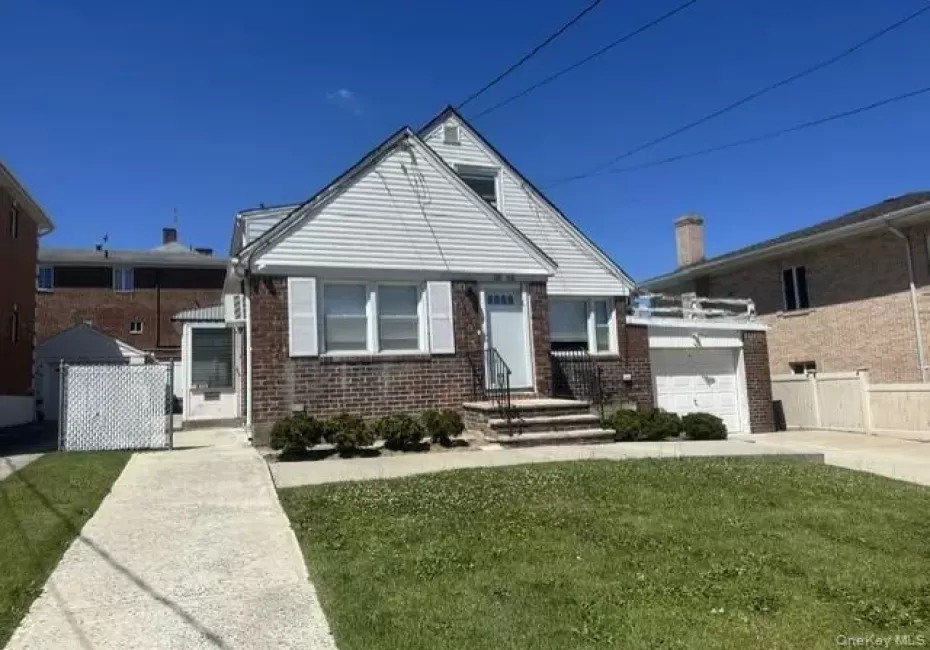 28-52 215th Place, New York, NY, 3 Bedrooms Bedrooms, 7 Rooms Rooms,2 BathroomsBathrooms,Residential Lease,For Rent,215th,0,1043105 28-52 215th Place, New York, NY, 3 Bedrooms Bedrooms, 7 Rooms Rooms,2 BathroomsBathrooms,Residential Lease,For Rent,215th,0,1043105