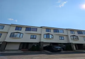 12024 Riviera Court, New York, NY, 3 Bedrooms Bedrooms, 8 Rooms Rooms,2 BathroomsBathrooms,Residential,For Rent,Riviera,0,1042974 12024 Riviera Court, New York, NY, 3 Bedrooms Bedrooms, 8 Rooms Rooms,2 BathroomsBathrooms,Residential,For Rent,Riviera,0,1042974