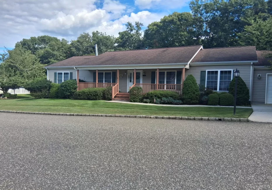 1407 Middle Road, Riverhead, NY, 3 Bedrooms Bedrooms, 6 Rooms Rooms,2 BathroomsBathrooms,Residential,For Rent,Middle,0,1043007 1407 Middle Road, Riverhead, NY, 3 Bedrooms Bedrooms, 6 Rooms Rooms,2 BathroomsBathrooms,Residential,For Rent,Middle,0,1043007