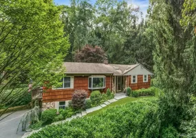 188 Daly Road, Huntington, NY, 3 Bedrooms Bedrooms, 11 Rooms Rooms,3 BathroomsBathrooms,Residential,For Rent,Daly,0,1036201 188 Daly Road, Huntington, NY, 3 Bedrooms Bedrooms, 11 Rooms Rooms,3 BathroomsBathrooms,Residential,For Rent,Daly,0,1036201