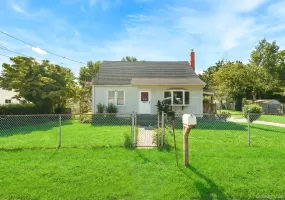 214 Root Avenue, Islip, NY, 4 Bedrooms Bedrooms, 8 Rooms Rooms,2 BathroomsBathrooms,Residential,For Rent,Root,0,1038760 214 Root Avenue, Islip, NY, 4 Bedrooms Bedrooms, 8 Rooms Rooms,2 BathroomsBathrooms,Residential,For Rent,Root,0,1038760
