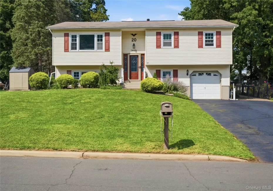 20 Northpark Drive, Haverstraw, NY, 4 Bedrooms Bedrooms, 10 Rooms Rooms,2 BathroomsBathrooms,Residential,For Rent,Northpark,0,1042978 20 Northpark Drive, Haverstraw, NY, 4 Bedrooms Bedrooms, 10 Rooms Rooms,2 BathroomsBathrooms,Residential,For Rent,Northpark,0,1042978
