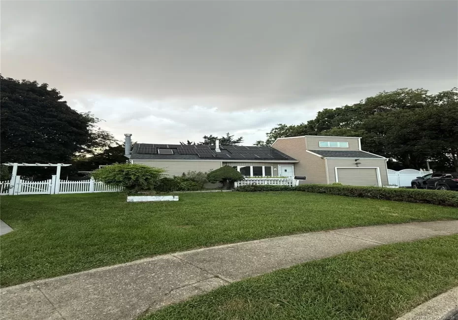4 Sandy Court, Babylon, NY, 3 Bedrooms Bedrooms, 8 Rooms Rooms,2 BathroomsBathrooms,Residential,For Rent,Sandy,0,1042330 4 Sandy Court, Babylon, NY, 3 Bedrooms Bedrooms, 8 Rooms Rooms,2 BathroomsBathrooms,Residential,For Rent,Sandy,0,1042330