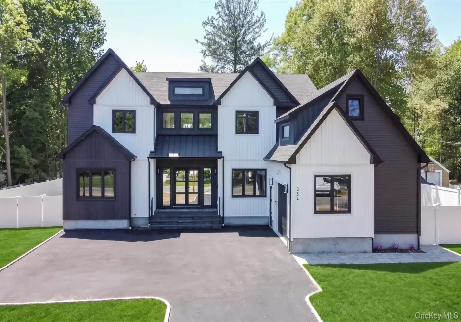 364 Old Farmingdale Road, West Babylon, NY, 5 Bedrooms Bedrooms, 10 Rooms Rooms,3 BathroomsBathrooms,Residential,For Rent,Old Farmingdale,0,1002585 364 Old Farmingdale Road, West Babylon, NY, 5 Bedrooms Bedrooms, 10 Rooms Rooms,3 BathroomsBathrooms,Residential,For Rent,Old Farmingdale,0,1002585