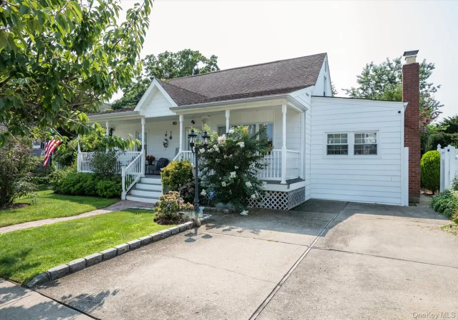 320 Brooklyn Avenue, Oyster Bay, NY, 4 Bedrooms Bedrooms, 2 Rooms Rooms,2 BathroomsBathrooms,Residential,For Rent,Brooklyn,0,1040692 320 Brooklyn Avenue, Oyster Bay, NY, 4 Bedrooms Bedrooms, 2 Rooms Rooms,2 BathroomsBathrooms,Residential,For Rent,Brooklyn,0,1040692