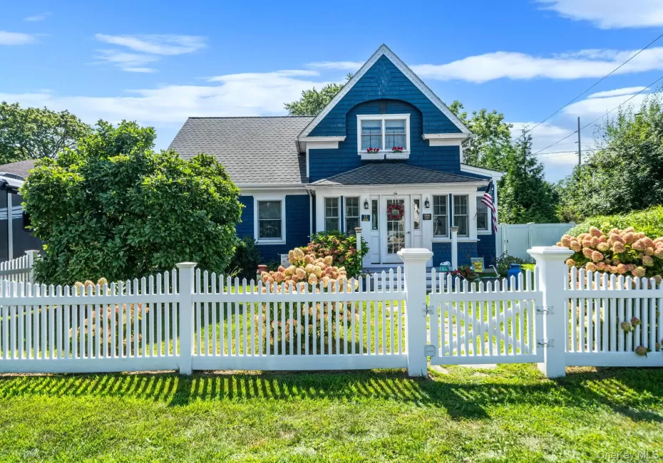 10 Park Street, Brookhaven, NY, 3 Bedrooms Bedrooms, 9 Rooms Rooms,2 BathroomsBathrooms,Residential,For Rent,Park,0,1042080 10 Park Street, Brookhaven, NY, 3 Bedrooms Bedrooms, 9 Rooms Rooms,2 BathroomsBathrooms,Residential,For Rent,Park,0,1042080