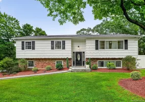 5 Evan Drive, Clarkstown, NY, 4 Bedrooms Bedrooms, 9 Rooms Rooms,3 BathroomsBathrooms,Residential,For Rent,Evan,0,1041343 5 Evan Drive, Clarkstown, NY, 4 Bedrooms Bedrooms, 9 Rooms Rooms,3 BathroomsBathrooms,Residential,For Rent,Evan,0,1041343