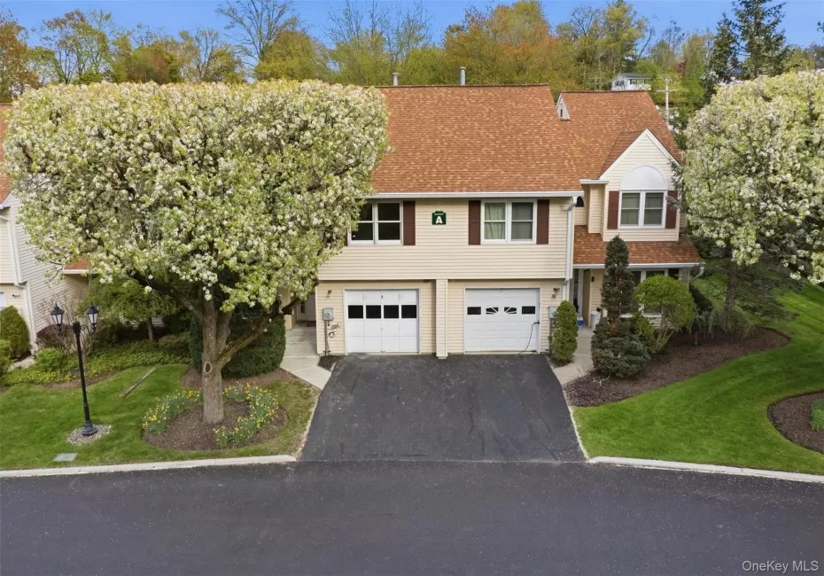 4 Trevor Lake Drive, Clarkstown, NY, 2 Bedrooms Bedrooms, 7 Rooms Rooms,2 BathroomsBathrooms,Residential,For Rent,Trevor Lake,0,1042887 4 Trevor Lake Drive, Clarkstown, NY, 2 Bedrooms Bedrooms, 7 Rooms Rooms,2 BathroomsBathrooms,Residential,For Rent,Trevor Lake,0,1042887