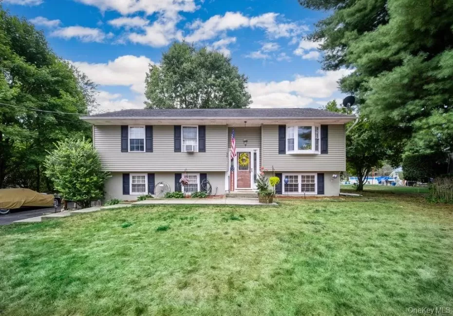 56 Riina Road, Mamakating, NY, 3 Bedrooms Bedrooms, 10 Rooms Rooms,1 BathroomBathrooms,Residential,For Rent,Riina,0,1040920 56 Riina Road, Mamakating, NY, 3 Bedrooms Bedrooms, 10 Rooms Rooms,1 BathroomBathrooms,Residential,For Rent,Riina,0,1040920