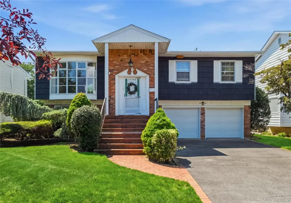 18 Valley Lane, Hempstead, NY, 4 Bedrooms Bedrooms, 8 Rooms Rooms,2 BathroomsBathrooms,Residential,For Rent,Valley,0,1036208 18 Valley Lane, Hempstead, NY, 4 Bedrooms Bedrooms, 8 Rooms Rooms,2 BathroomsBathrooms,Residential,For Rent,Valley,0,1036208