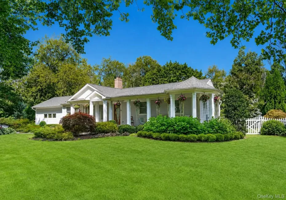41 Snowball Drive, Huntington, NY, 3 Bedrooms Bedrooms, 10 Rooms Rooms,3 BathroomsBathrooms,Residential,For Rent,Snowball,0,1043301 41 Snowball Drive, Huntington, NY, 3 Bedrooms Bedrooms, 10 Rooms Rooms,3 BathroomsBathrooms,Residential,For Rent,Snowball,0,1043301