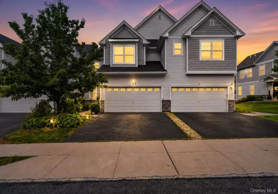93 Meadow View Drive, Middletown, NY, 3 Bedrooms Bedrooms, 9 Rooms Rooms,3 BathroomsBathrooms,Residential,For Rent,Meadow View,0,1009337 93 Meadow View Drive, Middletown, NY, 3 Bedrooms Bedrooms, 9 Rooms Rooms,3 BathroomsBathrooms,Residential,For Rent,Meadow View,0,1009337