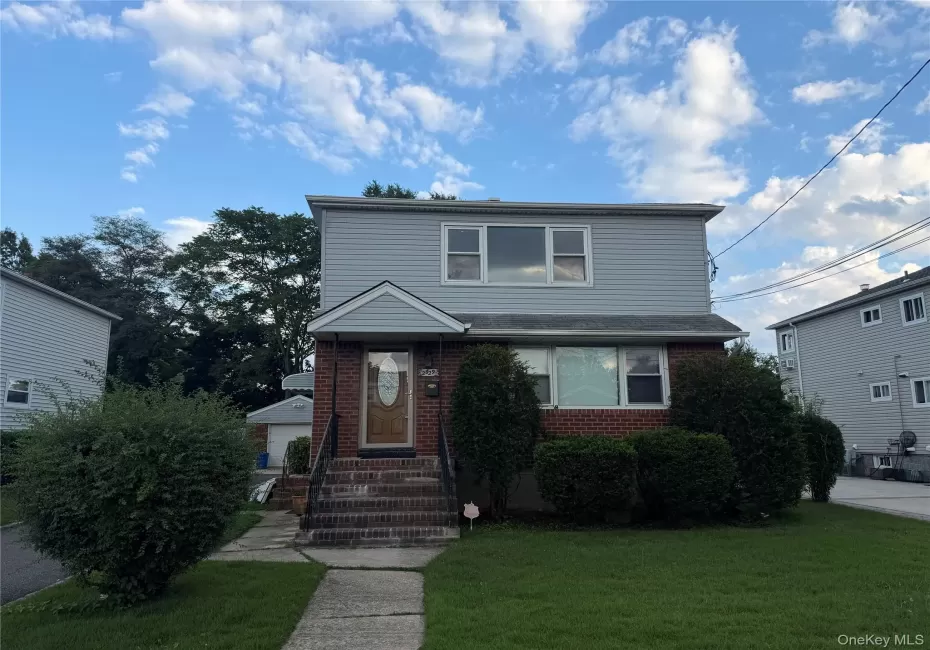 2829 Elm Street, Hempstead, NY, 5 Bedrooms Bedrooms, 11 Rooms Rooms,3 BathroomsBathrooms,Residential,For Rent,Elm,0,1042693 2829 Elm Street, Hempstead, NY, 5 Bedrooms Bedrooms, 11 Rooms Rooms,3 BathroomsBathrooms,Residential,For Rent,Elm,0,1042693