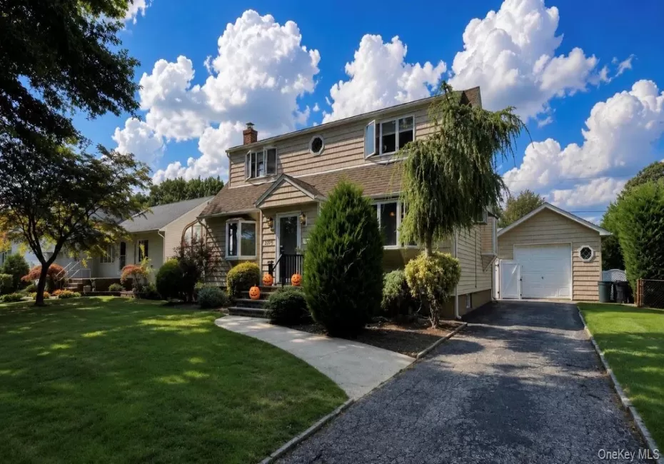 3995 New Road, Hempstead, NY, 3 Bedrooms Bedrooms, 7 Rooms Rooms,2 BathroomsBathrooms,Residential,For Rent,New,0,1042732 3995 New Road, Hempstead, NY, 3 Bedrooms Bedrooms, 7 Rooms Rooms,2 BathroomsBathrooms,Residential,For Rent,New,0,1042732