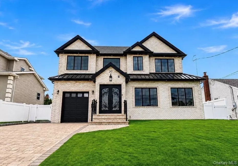 37 Beverly Drive, North Hempstead, NY, 4 Bedrooms Bedrooms, 9 Rooms Rooms,4 BathroomsBathrooms,Residential,For Rent,Beverly,0,1020578 37 Beverly Drive, North Hempstead, NY, 4 Bedrooms Bedrooms, 9 Rooms Rooms,4 BathroomsBathrooms,Residential,For Rent,Beverly,0,1020578