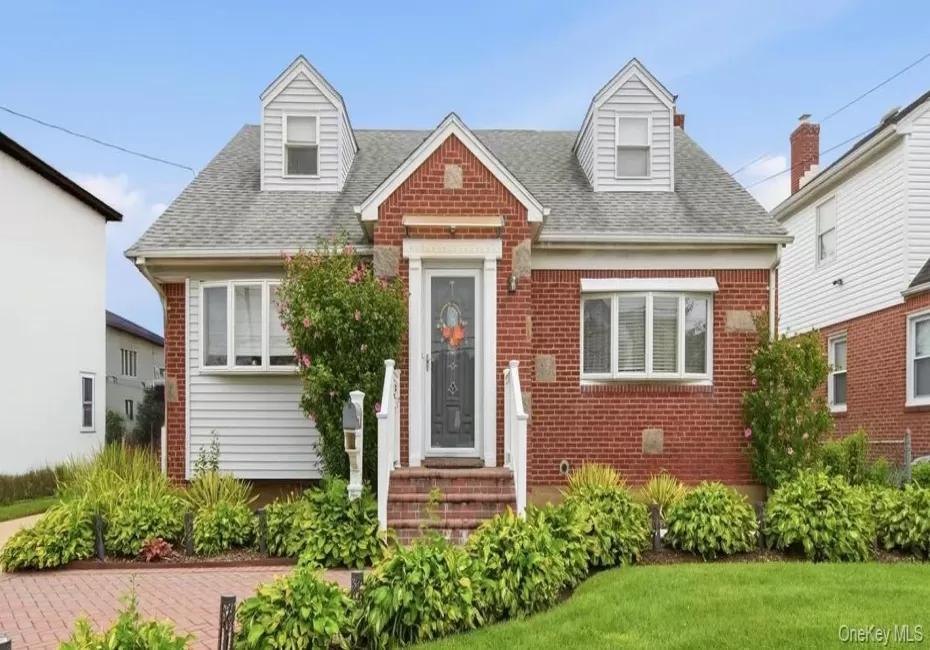 66 Caroline Avenue, Hempstead, NY, 4 Bedrooms Bedrooms, 9 Rooms Rooms,2 BathroomsBathrooms,Residential,For Rent,Caroline,0,1042838 66 Caroline Avenue, Hempstead, NY, 4 Bedrooms Bedrooms, 9 Rooms Rooms,2 BathroomsBathrooms,Residential,For Rent,Caroline,0,1042838