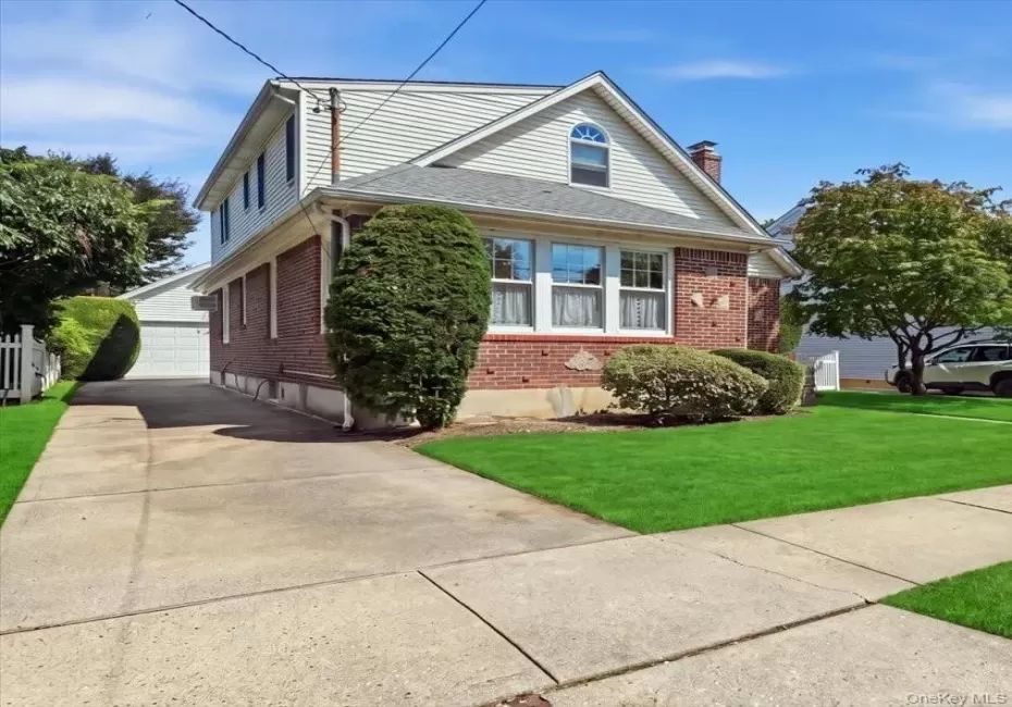 73 Chestnut Avenue, Hempstead, NY, 4 Bedrooms Bedrooms, 10 Rooms Rooms,3 BathroomsBathrooms,Residential,For Rent,Chestnut,0,1043001 73 Chestnut Avenue, Hempstead, NY, 4 Bedrooms Bedrooms, 10 Rooms Rooms,3 BathroomsBathrooms,Residential,For Rent,Chestnut,0,1043001