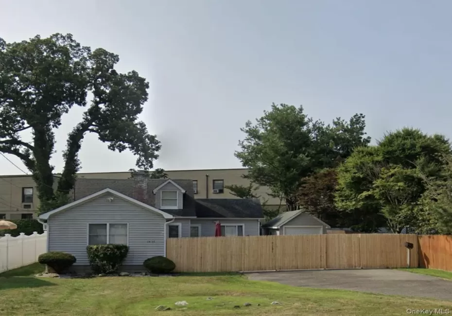 2428 Pendroy Street, Hempstead, NY, 4 Bedrooms Bedrooms, 7 Rooms Rooms,2 BathroomsBathrooms,Residential,For Rent,Pendroy,0,1043353 2428 Pendroy Street, Hempstead, NY, 4 Bedrooms Bedrooms, 7 Rooms Rooms,2 BathroomsBathrooms,Residential,For Rent,Pendroy,0,1043353
