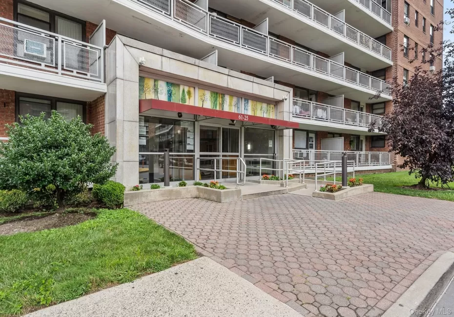 61-25 98th Street, New York, NY, 1 Bedroom Bedrooms, 3 Rooms Rooms,1 BathroomBathrooms,Residential,For Rent,98th,0,1042830 61-25 98th Street, New York, NY, 1 Bedroom Bedrooms, 3 Rooms Rooms,1 BathroomBathrooms,Residential,For Rent,98th,0,1042830