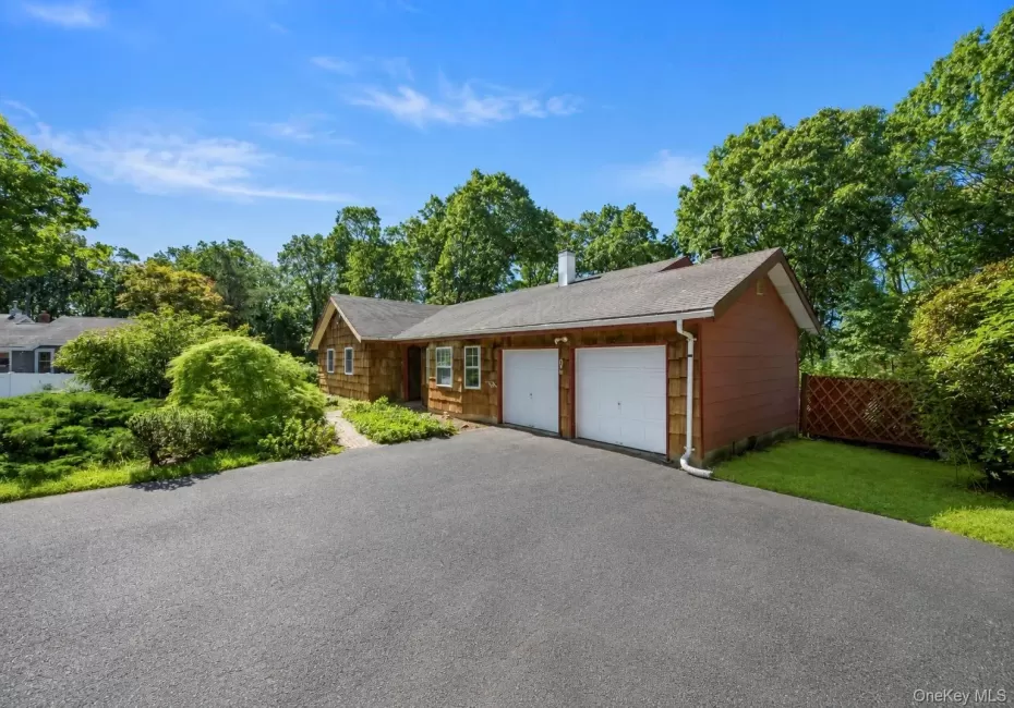 2 Ira Court, Brookhaven, NY, 3 Bedrooms Bedrooms, 9 Rooms Rooms,2 BathroomsBathrooms,Residential,For Rent,Ira,0,1043275 2 Ira Court, Brookhaven, NY, 3 Bedrooms Bedrooms, 9 Rooms Rooms,2 BathroomsBathrooms,Residential,For Rent,Ira,0,1043275