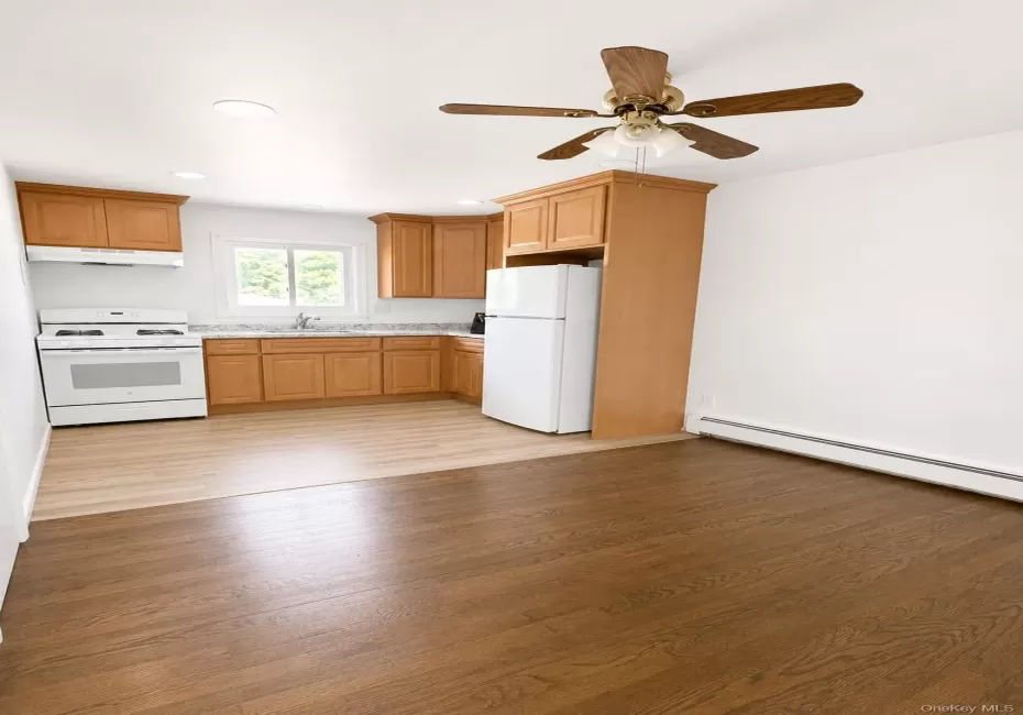 633 Wellwood Avenue, Babylon, NY, 1 Bedroom Bedrooms, 4 Rooms Rooms,1 BathroomBathrooms,Residential Lease,For Rent,Wellwood,0,1043458 633 Wellwood Avenue, Babylon, NY, 1 Bedroom Bedrooms, 4 Rooms Rooms,1 BathroomBathrooms,Residential Lease,For Rent,Wellwood,0,1043458