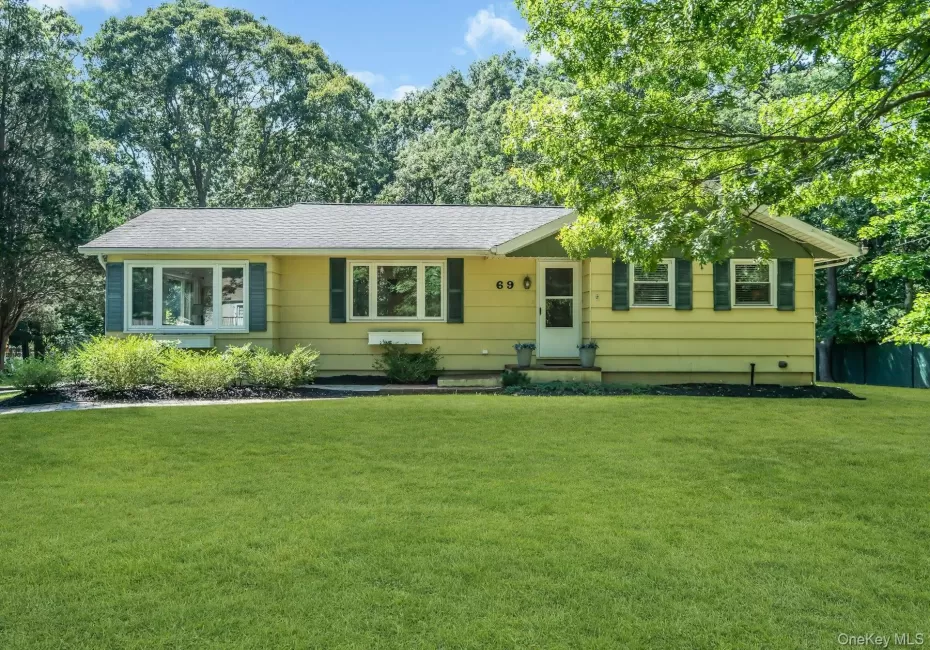 69 Squiretown Road, Southampton, NY, 2 Bedrooms Bedrooms, 6 Rooms Rooms,1 BathroomBathrooms,Residential Lease,For Rent,Squiretown,0,1041899 69 Squiretown Road, Southampton, NY, 2 Bedrooms Bedrooms, 6 Rooms Rooms,1 BathroomBathrooms,Residential Lease,For Rent,Squiretown,0,1041899