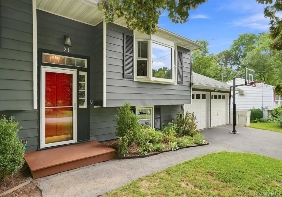 21 Smith Street, Red Hook, NY, 3 Bedrooms Bedrooms, 8 Rooms Rooms,2 BathroomsBathrooms,Residential,For Rent,Smith,0,1042315 21 Smith Street, Red Hook, NY, 3 Bedrooms Bedrooms, 8 Rooms Rooms,2 BathroomsBathrooms,Residential,For Rent,Smith,0,1042315