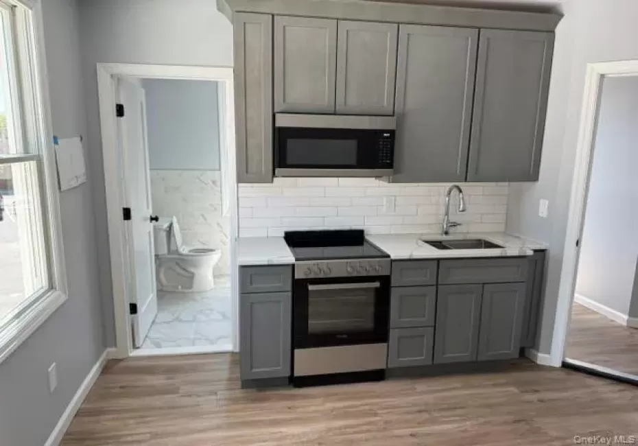 10-12 Main Street, Smithtown, NY, 1 Bedroom Bedrooms, 2 Rooms Rooms,1 BathroomBathrooms,Residential Lease,For Rent,Main,0,1043658 10-12 Main Street, Smithtown, NY, 1 Bedroom Bedrooms, 2 Rooms Rooms,1 BathroomBathrooms,Residential Lease,For Rent,Main,0,1043658