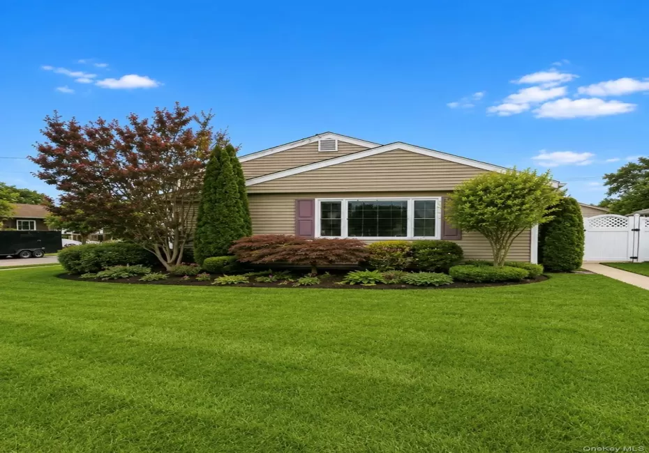 2426 Freeport Street, Hempstead, NY, 3 Bedrooms Bedrooms, 6 Rooms Rooms,1 BathroomBathrooms,Residential,For Rent,Freeport,0,1043629 2426 Freeport Street, Hempstead, NY, 3 Bedrooms Bedrooms, 6 Rooms Rooms,1 BathroomBathrooms,Residential,For Rent,Freeport,0,1043629
