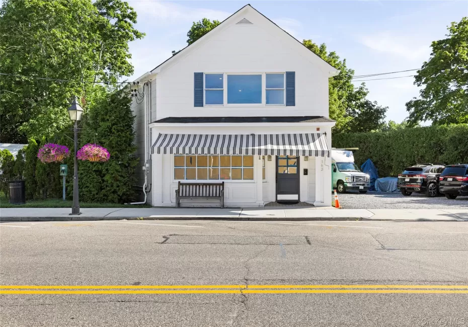 162 Mill Road, Southampton, NY, 4 Bedrooms Bedrooms, 6 Rooms Rooms,2 BathroomsBathrooms,Residential Lease,For Rent,Mill,0,1043739 162 Mill Road, Southampton, NY, 4 Bedrooms Bedrooms, 6 Rooms Rooms,2 BathroomsBathrooms,Residential Lease,For Rent,Mill,0,1043739