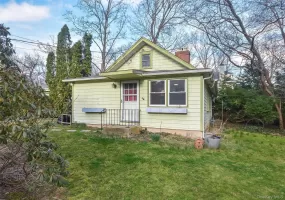67 Glenlawn Avenue, Oyster Bay, NY, 2 Bedrooms Bedrooms, 4 Rooms Rooms,1 BathroomBathrooms,Residential Lease,For Rent,Glenlawn,0,1040008 67 Glenlawn Avenue, Oyster Bay, NY, 2 Bedrooms Bedrooms, 4 Rooms Rooms,1 BathroomBathrooms,Residential Lease,For Rent,Glenlawn,0,1040008