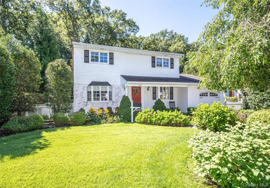 40 Somerset Drive, Smithtown, NY, 3 Bedrooms Bedrooms, 7 Rooms Rooms,1 BathroomBathrooms,Residential Lease,For Rent,Somerset,0,1039038 40 Somerset Drive, Smithtown, NY, 3 Bedrooms Bedrooms, 7 Rooms Rooms,1 BathroomBathrooms,Residential Lease,For Rent,Somerset,0,1039038