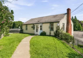 36 OLD INDIAN RD, Marlboro, NY, 2 Bedrooms Bedrooms, 5 Rooms Rooms,1 BathroomBathrooms,Residential Lease,For Rent,OLD INDIAN RD,0,1043898 36 OLD INDIAN RD, Marlboro, NY, 2 Bedrooms Bedrooms, 5 Rooms Rooms,1 BathroomBathrooms,Residential Lease,For Rent,OLD INDIAN RD,0,1043898