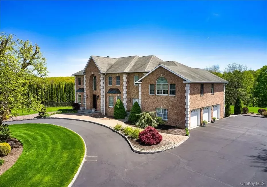 17 Constitution Court, Tuxedo, NY, 5 Bedrooms Bedrooms, 17 Rooms Rooms,4 BathroomsBathrooms,Residential,For Rent,Constitution,0,1041395 17 Constitution Court, Tuxedo, NY, 5 Bedrooms Bedrooms, 17 Rooms Rooms,4 BathroomsBathrooms,Residential,For Rent,Constitution,0,1041395