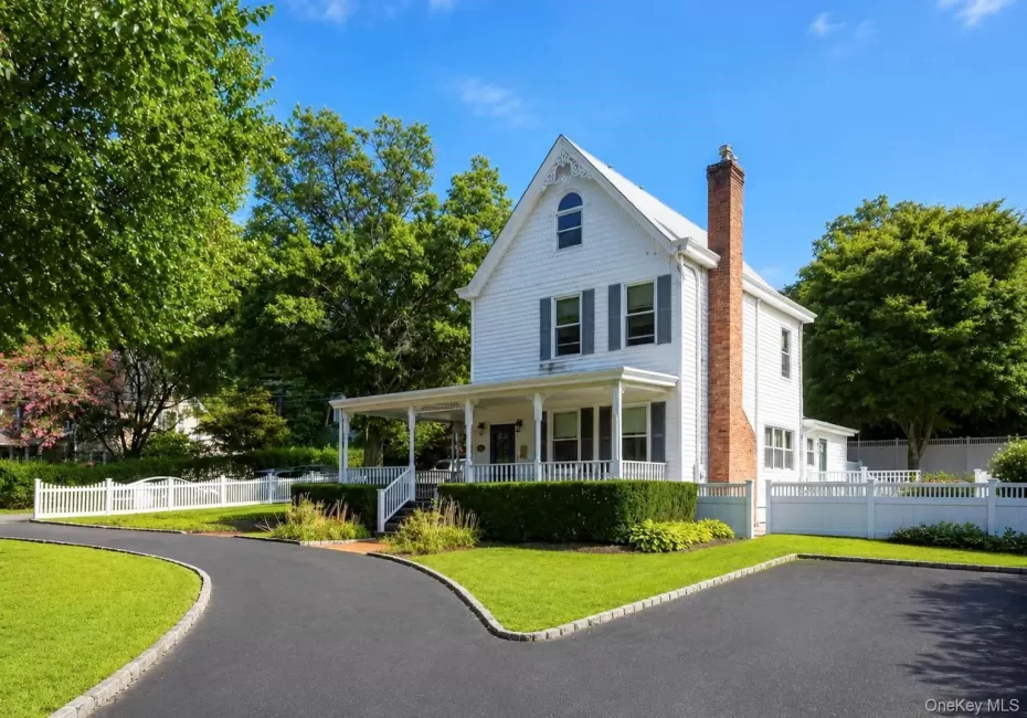 104 Bayville Avenue, Oyster Bay, NY, 3 Bedrooms Bedrooms, 7 Rooms Rooms,1 BathroomBathrooms,Residential,For Rent,Bayville,0,1043308 104 Bayville Avenue, Oyster Bay, NY, 3 Bedrooms Bedrooms, 7 Rooms Rooms,1 BathroomBathrooms,Residential,For Rent,Bayville,0,1043308