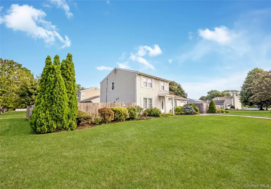 11 Shade Tree Lane, Brookhaven, NY, 3 Bedrooms Bedrooms, 8 Rooms Rooms,1 BathroomBathrooms,Residential,For Rent,Shade Tree,0,1042770 11 Shade Tree Lane, Brookhaven, NY, 3 Bedrooms Bedrooms, 8 Rooms Rooms,1 BathroomBathrooms,Residential,For Rent,Shade Tree,0,1042770