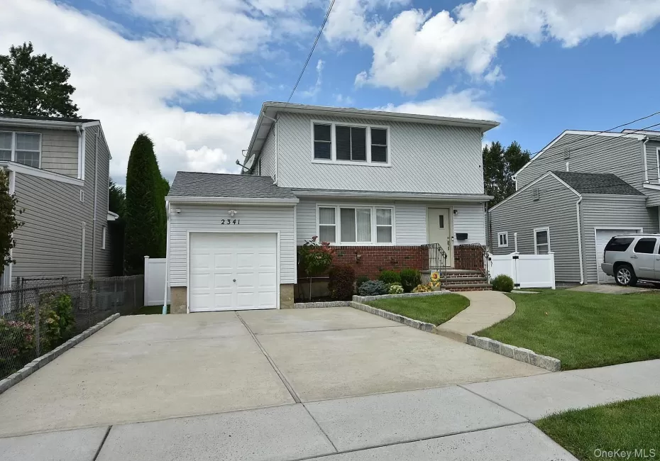 2341 Redmond Road, Hempstead, NY, 6 Bedrooms Bedrooms, 13 Rooms Rooms,2 BathroomsBathrooms,Residential,For Rent,Redmond,0,1043246 2341 Redmond Road, Hempstead, NY, 6 Bedrooms Bedrooms, 13 Rooms Rooms,2 BathroomsBathrooms,Residential,For Rent,Redmond,0,1043246