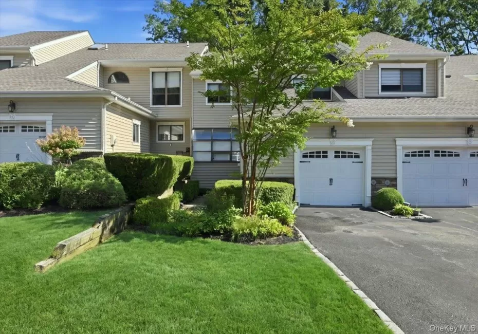 49 Villas Circle, Huntington, NY, 3 Bedrooms Bedrooms, 6 Rooms Rooms,2 BathroomsBathrooms,Residential,For Rent,Villas,0,1043602 49 Villas Circle, Huntington, NY, 3 Bedrooms Bedrooms, 6 Rooms Rooms,2 BathroomsBathrooms,Residential,For Rent,Villas,0,1043602