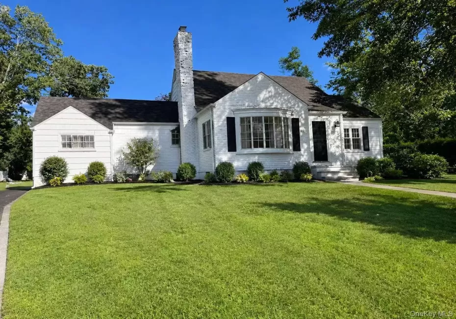 68 Woodbine Road, North Hempstead, NY, 4 Bedrooms Bedrooms, 8 Rooms Rooms,2 BathroomsBathrooms,Residential,For Rent,Woodbine,0,1043443 68 Woodbine Road, North Hempstead, NY, 4 Bedrooms Bedrooms, 8 Rooms Rooms,2 BathroomsBathrooms,Residential,For Rent,Woodbine,0,1043443