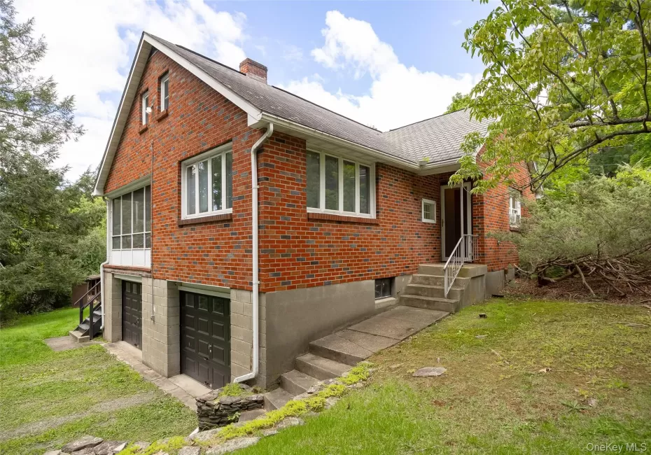 1261 Union Avenue, Newburgh (town), NY, 4 Bedrooms Bedrooms, 10 Rooms Rooms,2 BathroomsBathrooms,Residential,For Rent,Union,0,1039438 1261 Union Avenue, Newburgh (town), NY, 4 Bedrooms Bedrooms, 10 Rooms Rooms,2 BathroomsBathrooms,Residential,For Rent,Union,0,1039438