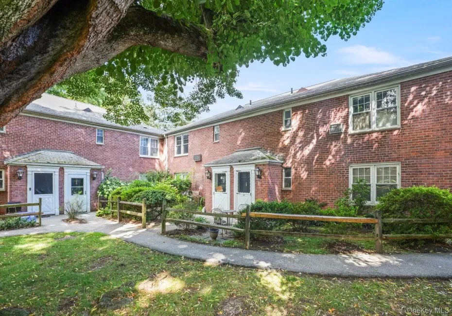 100 Cedar Street, Greenburgh, NY, 2 Bedrooms Bedrooms, 5 Rooms Rooms,1 BathroomBathrooms,Residential,For Rent,Cedar,0,1043679 100 Cedar Street, Greenburgh, NY, 2 Bedrooms Bedrooms, 5 Rooms Rooms,1 BathroomBathrooms,Residential,For Rent,Cedar,0,1043679