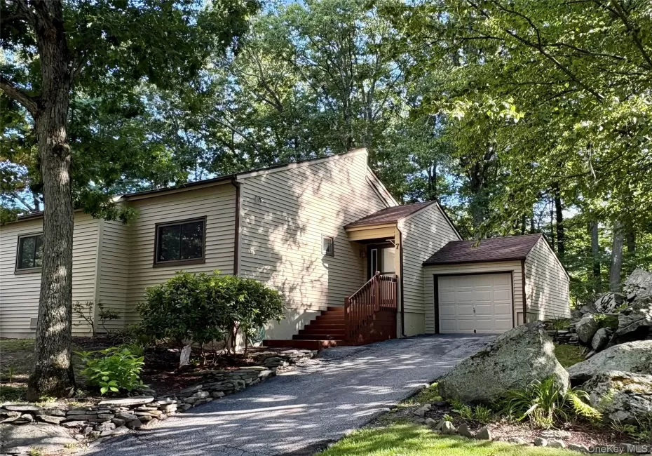 7 Ironwood Drive, Woodbury, NY, 2 Bedrooms Bedrooms, 5 Rooms Rooms,2 BathroomsBathrooms,Residential,For Rent,Ironwood,0,1039455 7 Ironwood Drive, Woodbury, NY, 2 Bedrooms Bedrooms, 5 Rooms Rooms,2 BathroomsBathrooms,Residential,For Rent,Ironwood,0,1039455