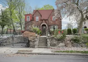 375 Hawthorne Terrace, Mount Vernon, NY, 3 Bedrooms Bedrooms, 6 Rooms Rooms,3 BathroomsBathrooms,Residential Lease,For Rent,Hawthorne,0,983293 375 Hawthorne Terrace, Mount Vernon, NY, 3 Bedrooms Bedrooms, 6 Rooms Rooms,3 BathroomsBathrooms,Residential Lease,For Rent,Hawthorne,0,983293