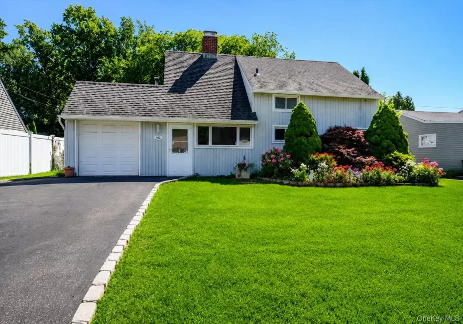 162 Twin Lane, Hempstead, NY, 3 Bedrooms Bedrooms, 5 Rooms Rooms,2 BathroomsBathrooms,Residential,For Rent,Twin,0,1043083 162 Twin Lane, Hempstead, NY, 3 Bedrooms Bedrooms, 5 Rooms Rooms,2 BathroomsBathrooms,Residential,For Rent,Twin,0,1043083